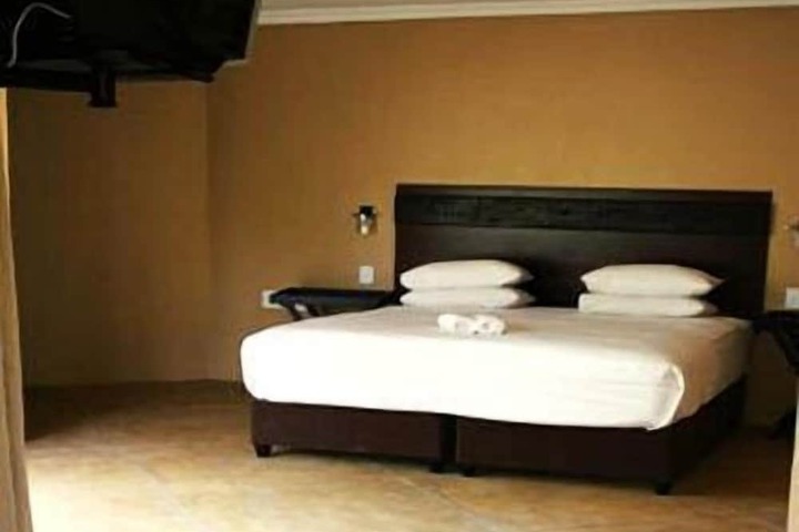 Room 5 of 38