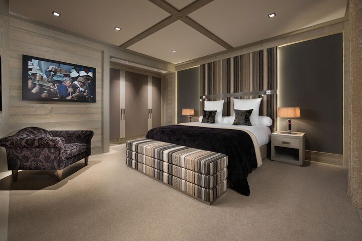 Room 5 of 44