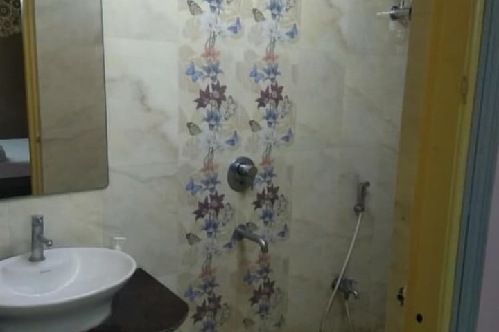 Room 8 of 14