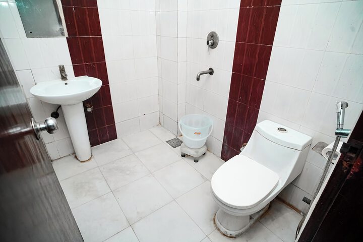 Room 17 of 20