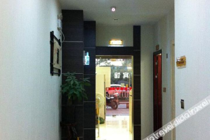 Hotel Interior 9 of 26