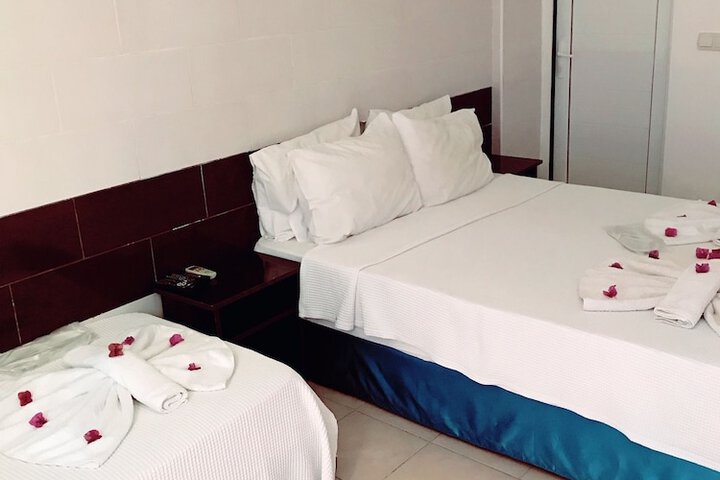 Room 8 of 50