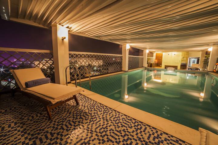 Pool 38 of 60