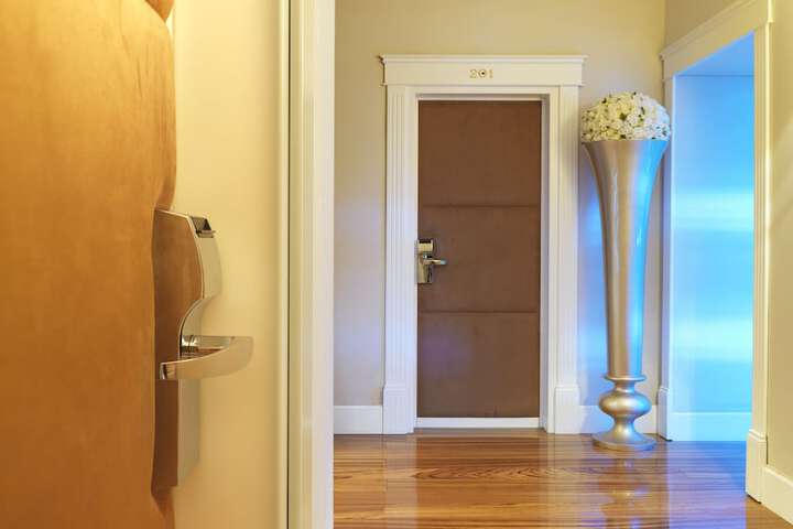 Ballroom/Hall 110 of 118