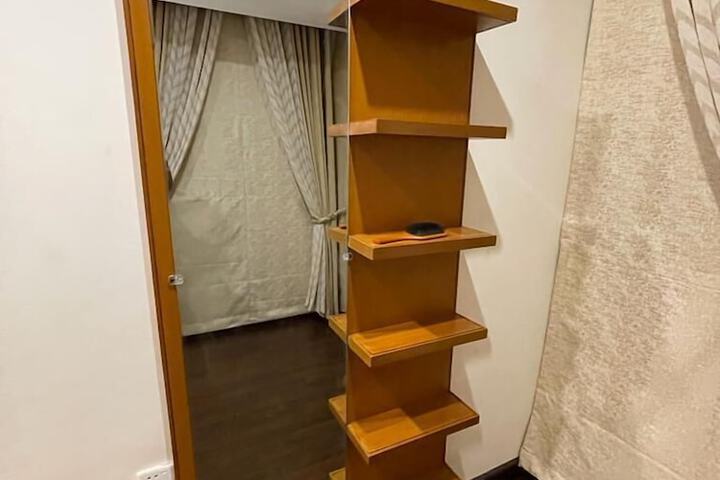 Room 10 of 20