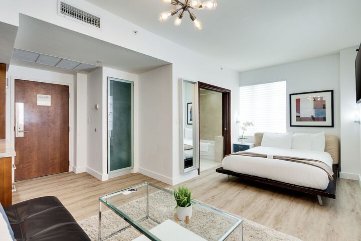 Room 7 of 38