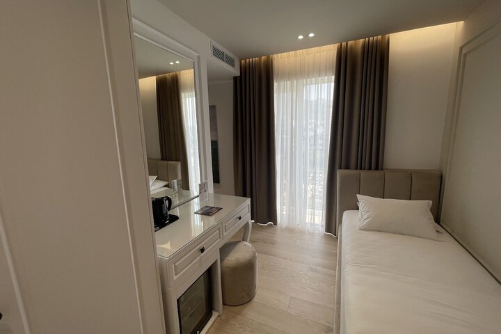 Room 19 of 92