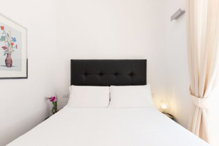 Room 11 of 31