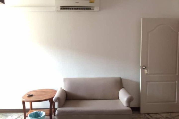 Room 6 of 15