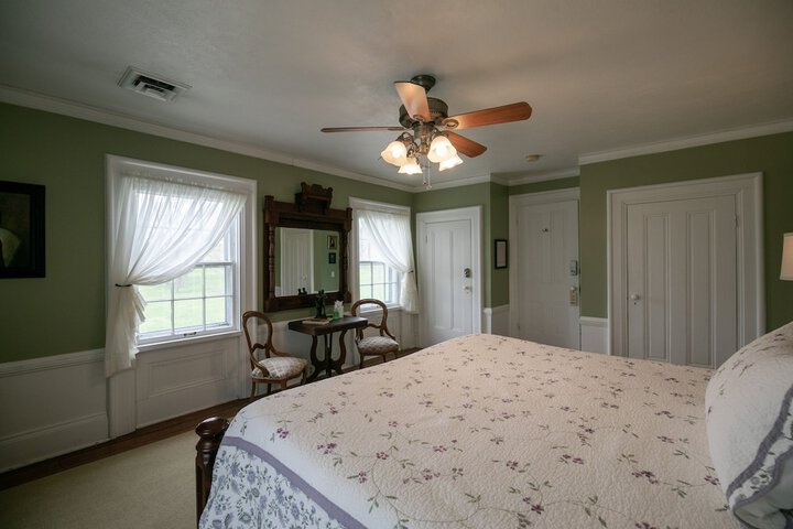 Room 9 of 29