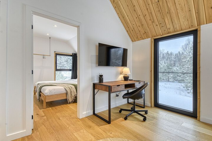 Room 25 of 65