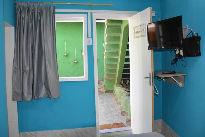 Room 18 of 50