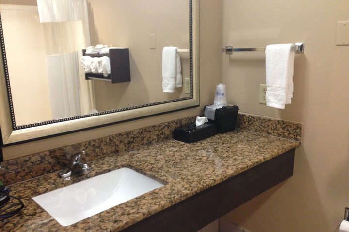 Bathroom sink