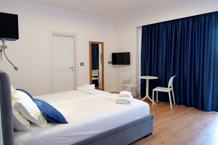 Room 8 of 46