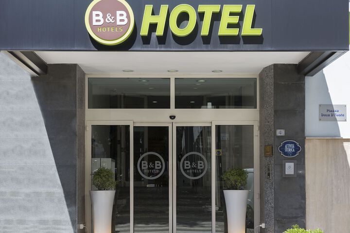 Hotel 35 of 36