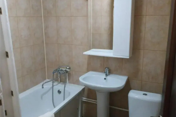 Room 8 of 14