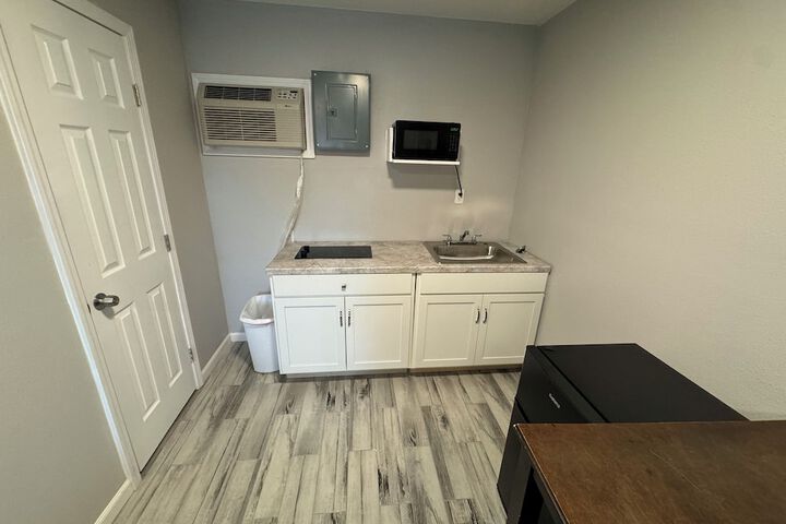 Room 21 of 31