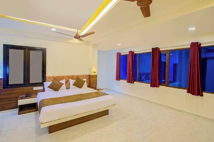 Room 21 of 38