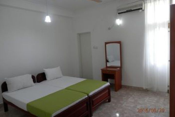 Room 7 of 20