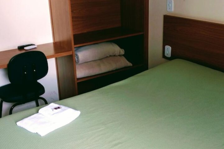 Room 18 of 31