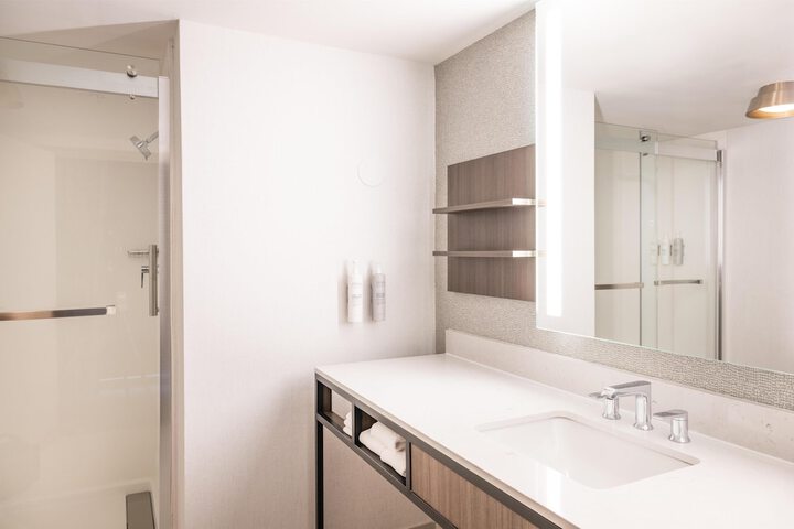 Bathroom shower