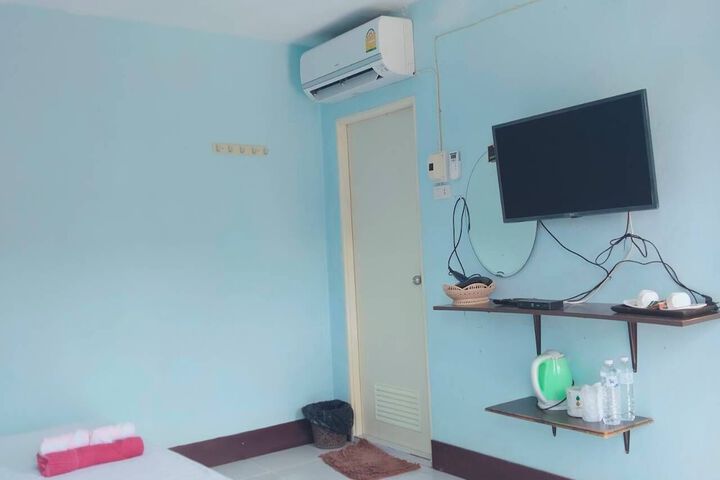 Room 15 of 39