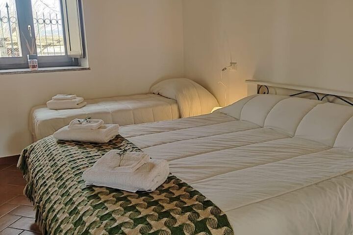 Room 5 of 37