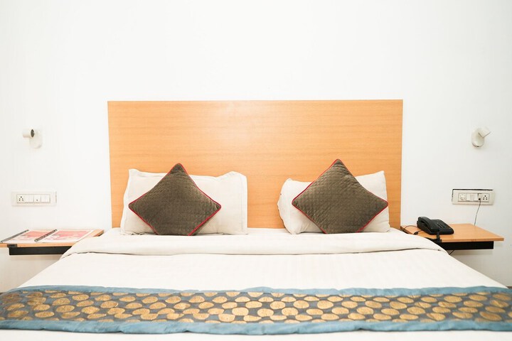 Room 8 of 26