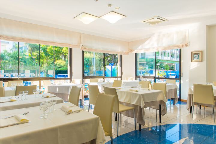 Dining Photos