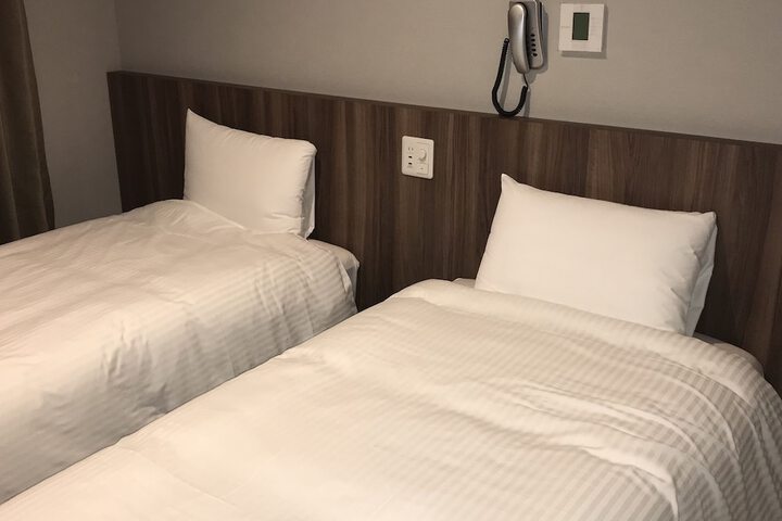 Room 9 of 46