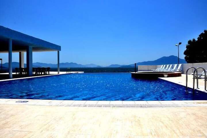 Pool Hotel