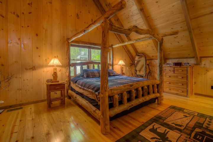 Room 6 of 6