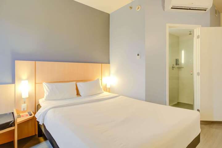 Room 43 of 129
