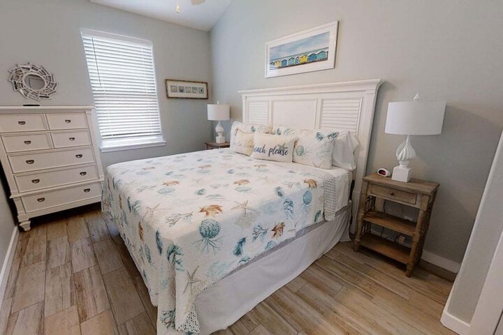 Room 2 of 18