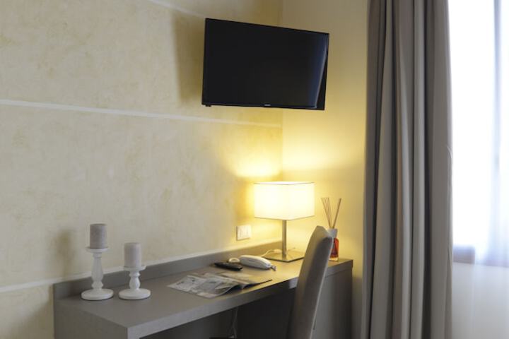 Room 8 of 51