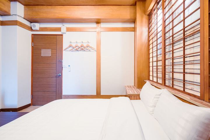Room 61 of 232