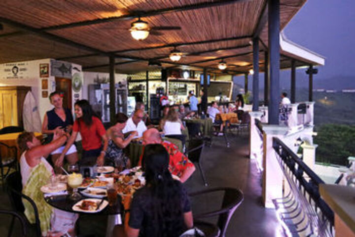 Dining 55 of 64