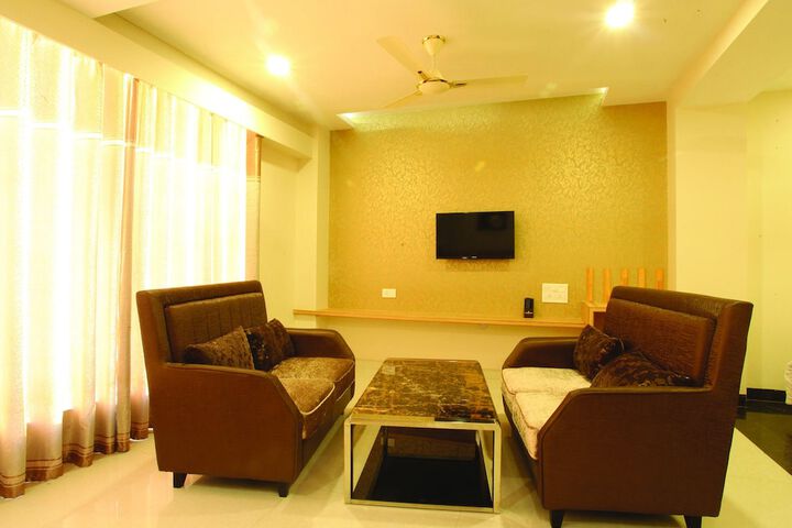 Room 13 of 31