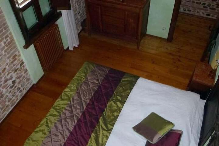Room 5 of 53
