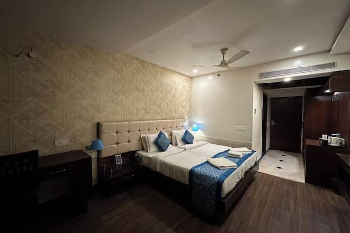 Room 15 of 29