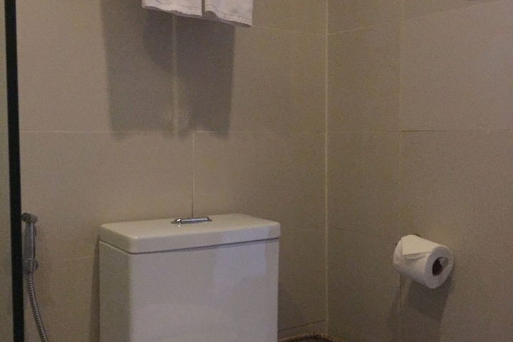 Room 43 of 104