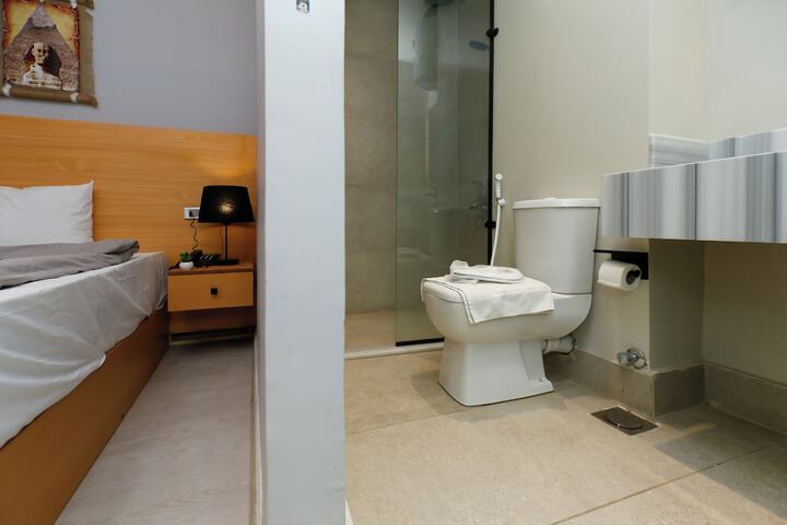 Room 154 of 227