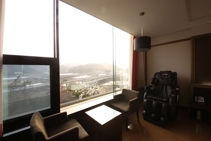 Room 46 of 54