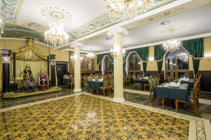 Dining 54 of 75