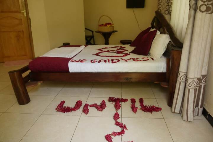 Room 34 of 40