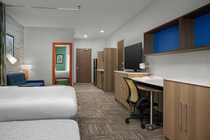 1 King Hearing Accessible Suite (2 of 17)