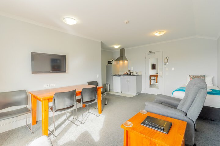Room 10 of 41
