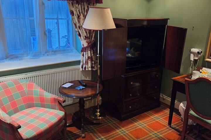 Room 4 of 29