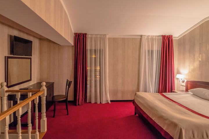 Room 11 of 70