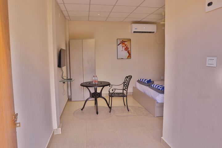 Room 11 of 39